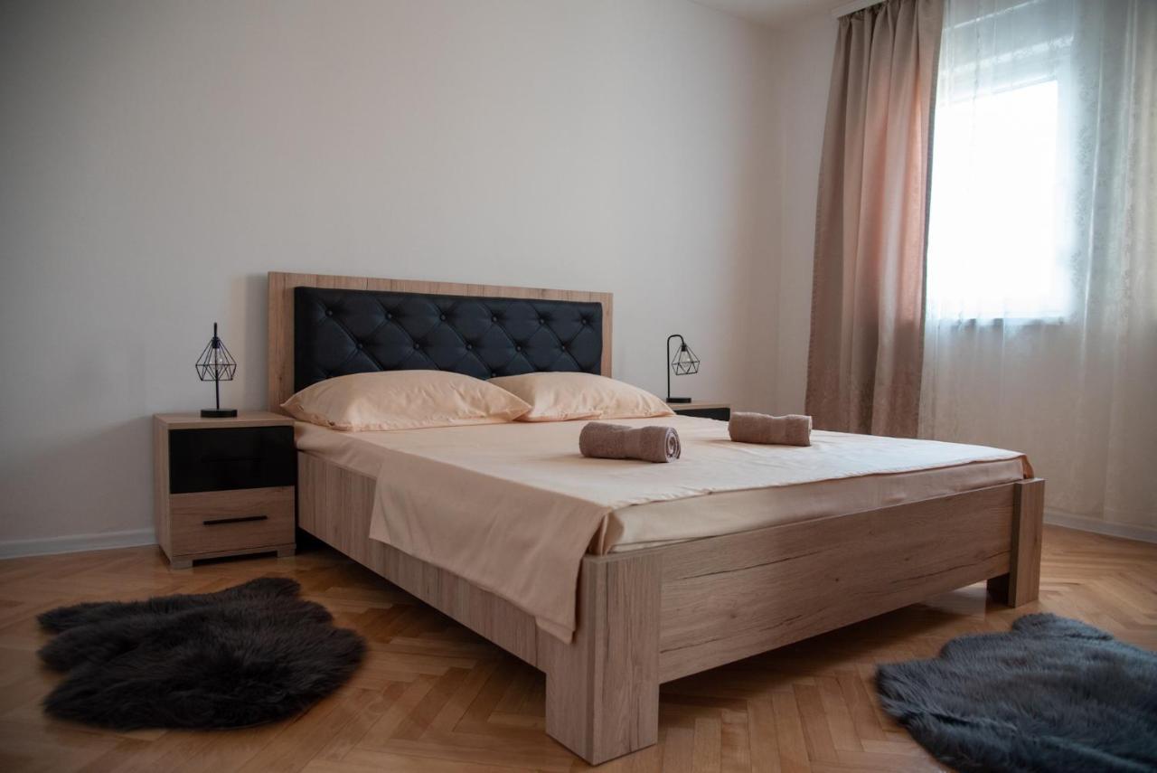 Apartman Ante Livno Eksteriør billede